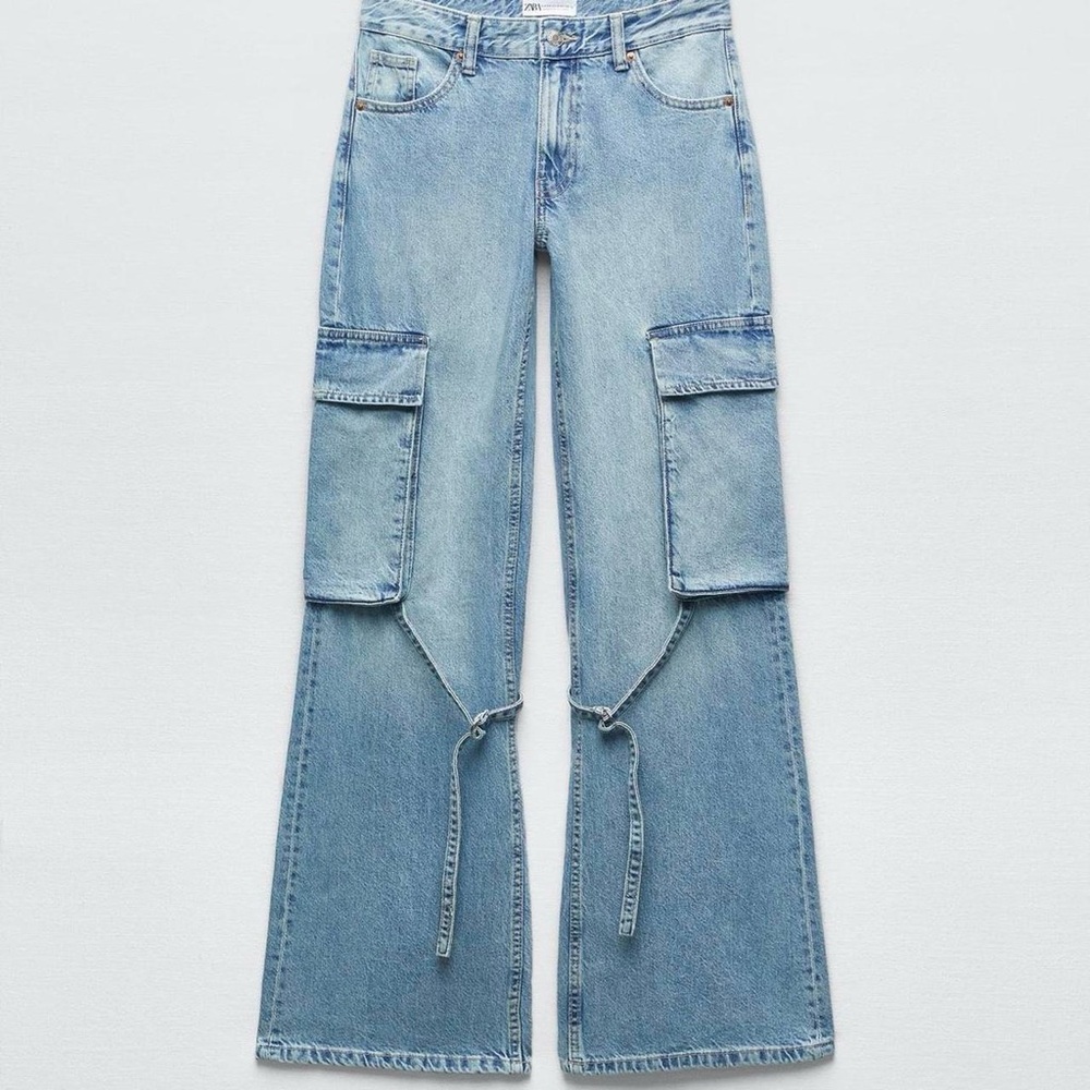 Zara Light Zara BELT LOOP CARGO JEANS #cargojeans #zara
Size 6 (38)